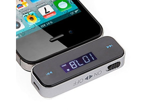 Acquista 3.5mm Jack FM Transmitter for iPhone 5/iPhone 3.5mm Jack FM Transmitter for iPhone 5/iPhone