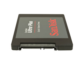 Acquista Sandisk SSD 256 GB Ultra Plus Sandisk SSD 256 GB Ultra Plus