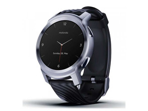 Acquista Motorola Moto Watch 100 GPS Glacier Silver Motorola Moto Watch 100 GPS Glacier Silver