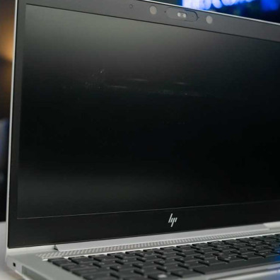 Portable Lenovo ThinkPad X390 Tactile Yoga 8GB RAM 256GB M.2 Repacked