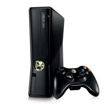 Xbox 360 Slim (4 GB) + Call of Duty: Black Ops II + HAWX